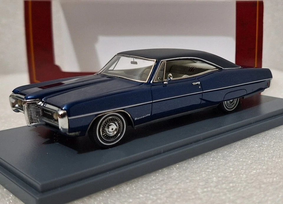 Pontiac Bonneville HT Hard Top Coupe 1968 Blue 1:43 Neo  44113 1 of 500 PCS - Image 2 of 4