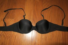 32A    VICTORIA'S SECRET SEAMLESS VINTAGE    BRA PUSH UP STRAPLESS    BLACK WIRE