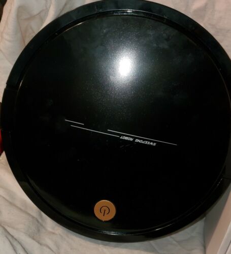 SWEEPING Black Robot SUCTION Vacuum Cleaner - Picture 3 of 3