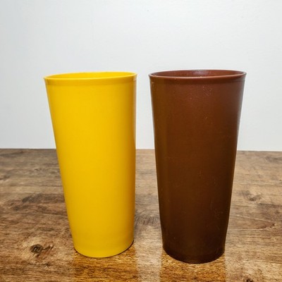 VINTAGE Tupperware Harvest Colors Yellow Brown 16oz Stackable Tumblers Set of 2