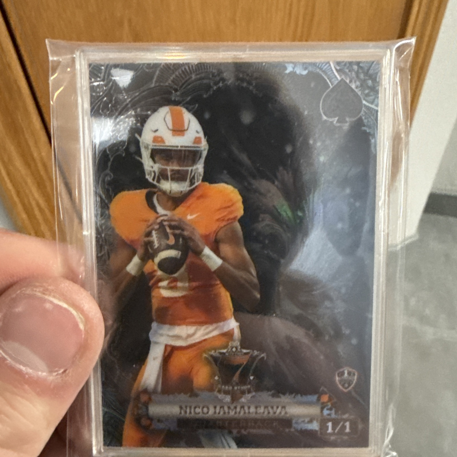 2024 Wild Card 7 Card Studs Nico Iamaleava Tennessee Vols Refractor 1/1