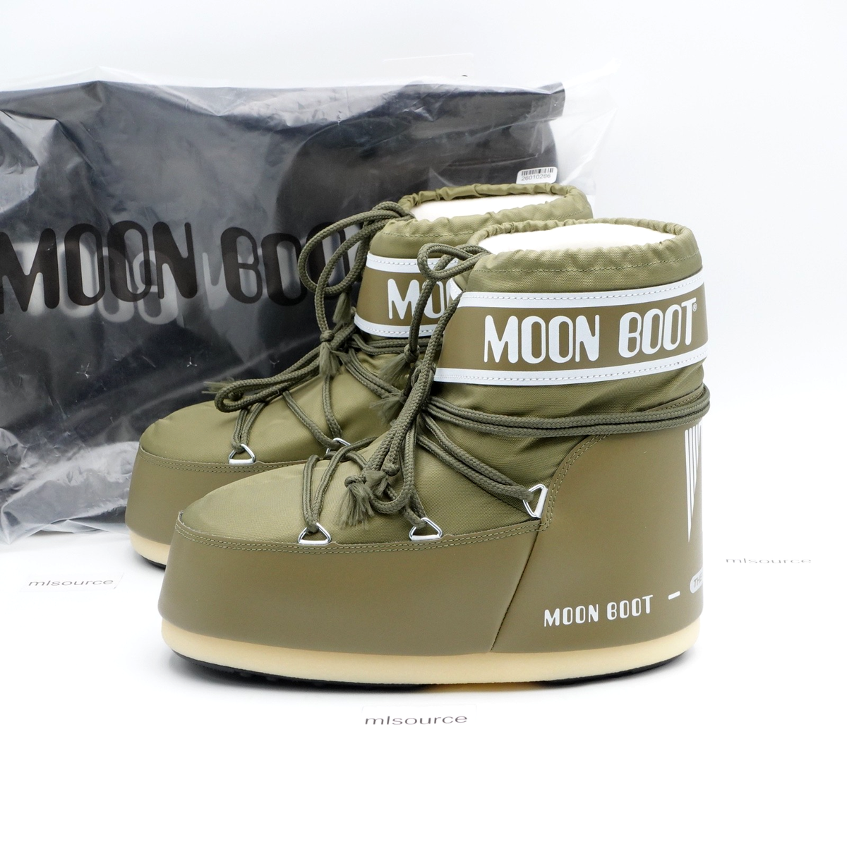 Size 9-10.5 Men's / 10-11.5 Women's 42-44 EU Moon Boot Icon Low