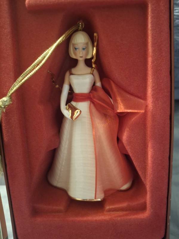 LENOX BARBIE HOLIDAY DANCE 3RD SERIES CHRISTMAS ORNAMENT COLLECTIBLE 4-1/2"