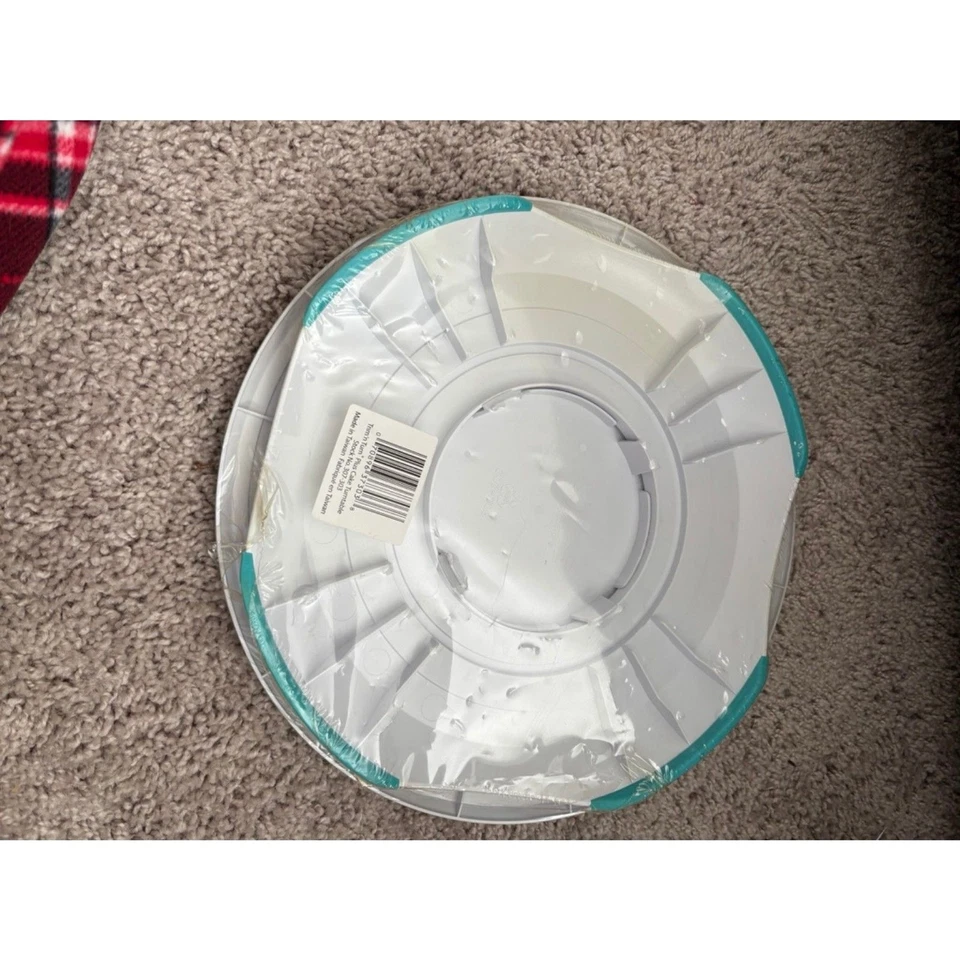 Wilton Trim ’n Turn Plus Cake Turntable Base - Image 2 of 2