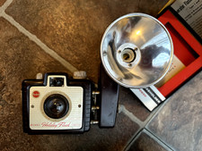 Kodak Brownie Vintage Camera Lot STARFLEX/HOLIDAY FLASH