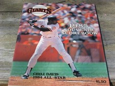 San Francisco Giants 1985 Souvenir Scorebook Chili Davis cover nine autographs