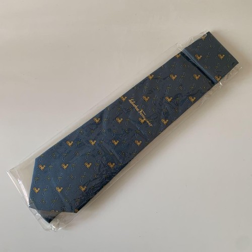 Salvatore Ferragamo Neck Tie New Unused Navy Yellow Tiger 100%Silk Box Italy