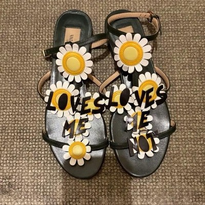 Valentino Garavani LOVES ME NOT FLORALSANDALFLAT 35