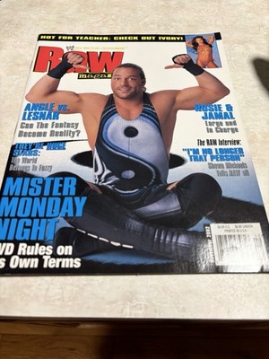 WWE Raw Magazine November 2002 Rob Van Dam