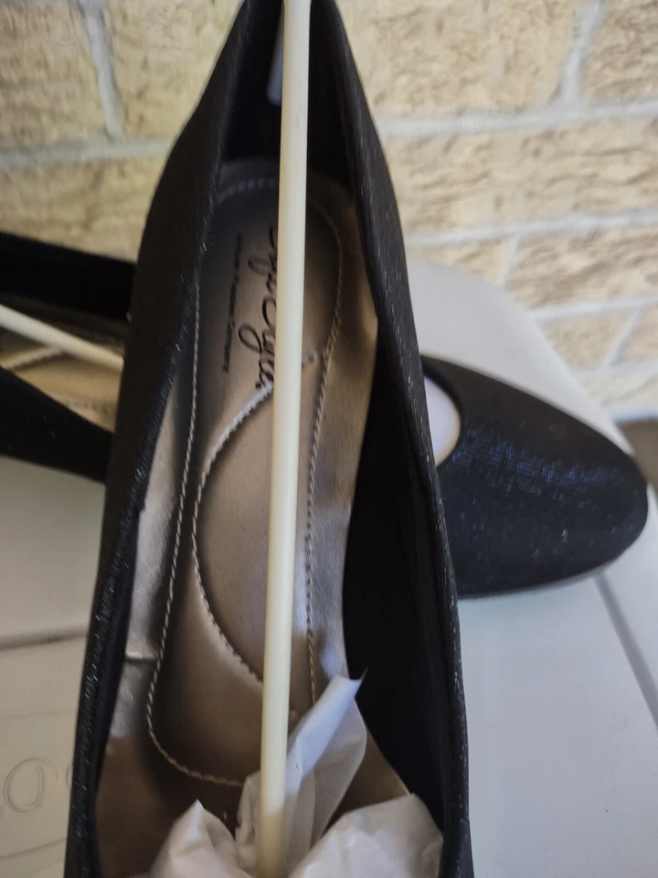 Tela Cósmica Negra Estilo Suave Por Angel II 9.5ew Nos Tacón Bajo Ancho Brillante Foto 2 de 4