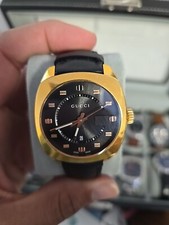 Gucci 142.3 Quartz Analog Leather Men's Watch Swiss Made Preowned G Timeless