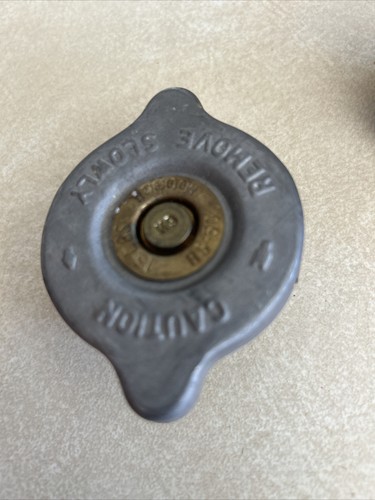 NOS 1979 1986 FOX BODY MUSTANG GT 13 LB CORRECT STYLE RADIATOR CAP E2DZ-8100-A - Picture 9 of 11