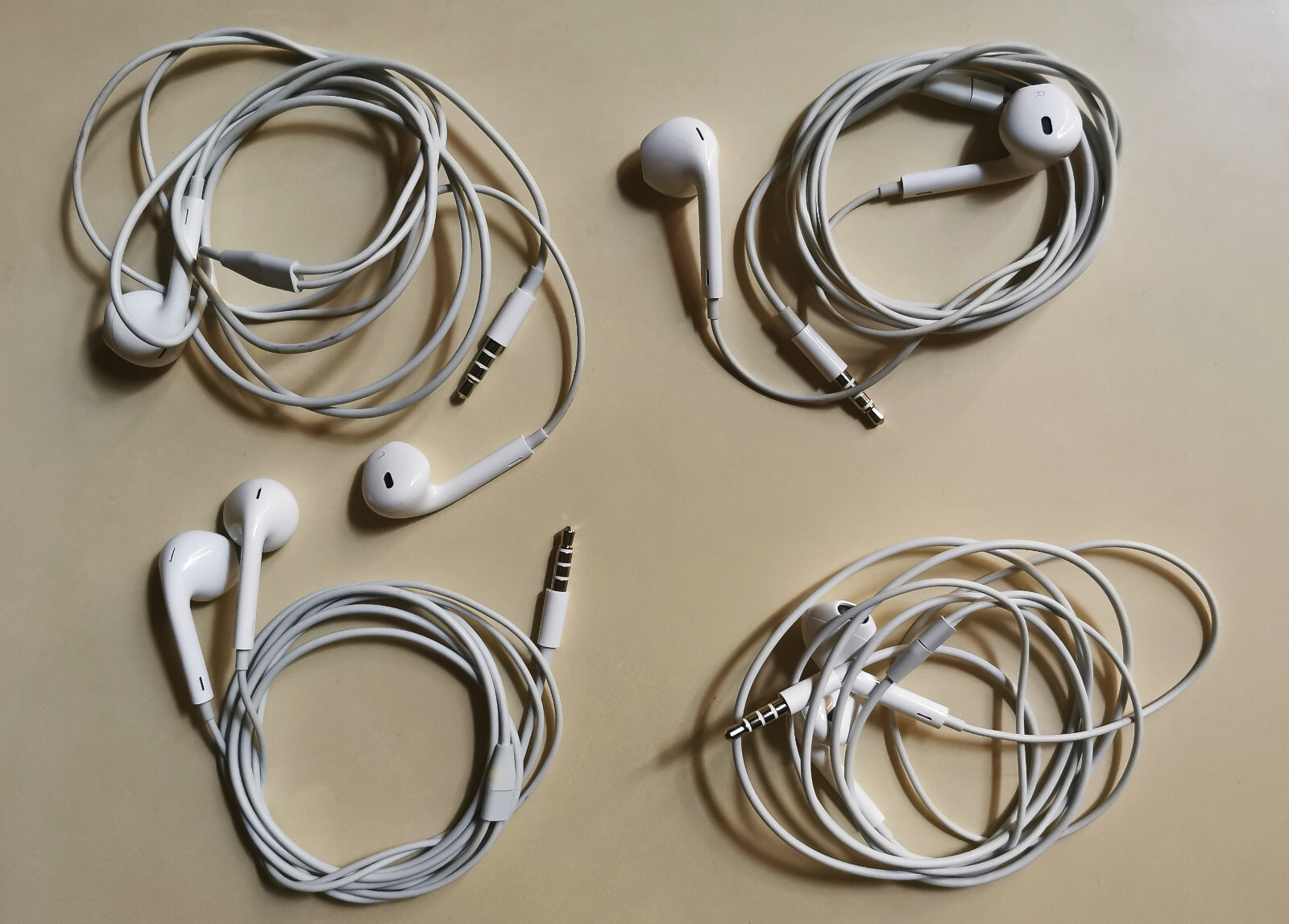 Apple EarPods cuffie con Cavo Connettore Jack colore Bianco MWU53ZM/A 4 pz