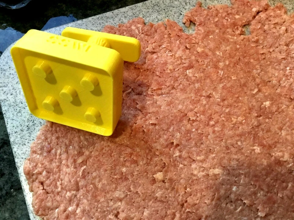 Hacer el deslizador perfecto - Prensa de hamburguesas estilo castillo blanco con mango extraíble Foto 4 de 4