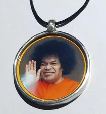 Handmade 92.5 Sterling Silver The Great Sant of Blessing Guru Satya Sai Baba..