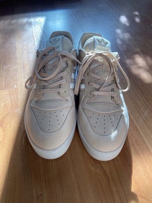 Adidas Men s Size 11 Low Top Sneakers