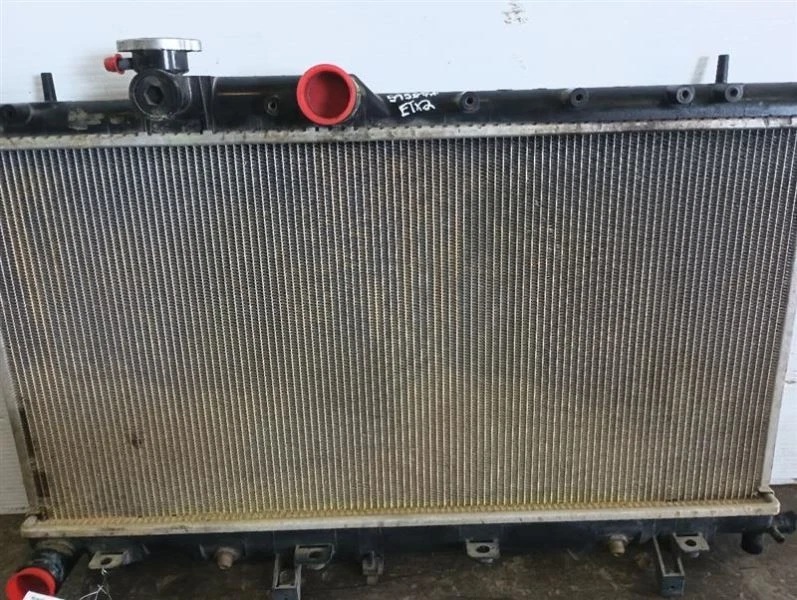 Núcleo radiador de refrigeración del motor Subaru Impreza 2004-2007 2,0 litros turbo 10856030 Foto 2 de 4