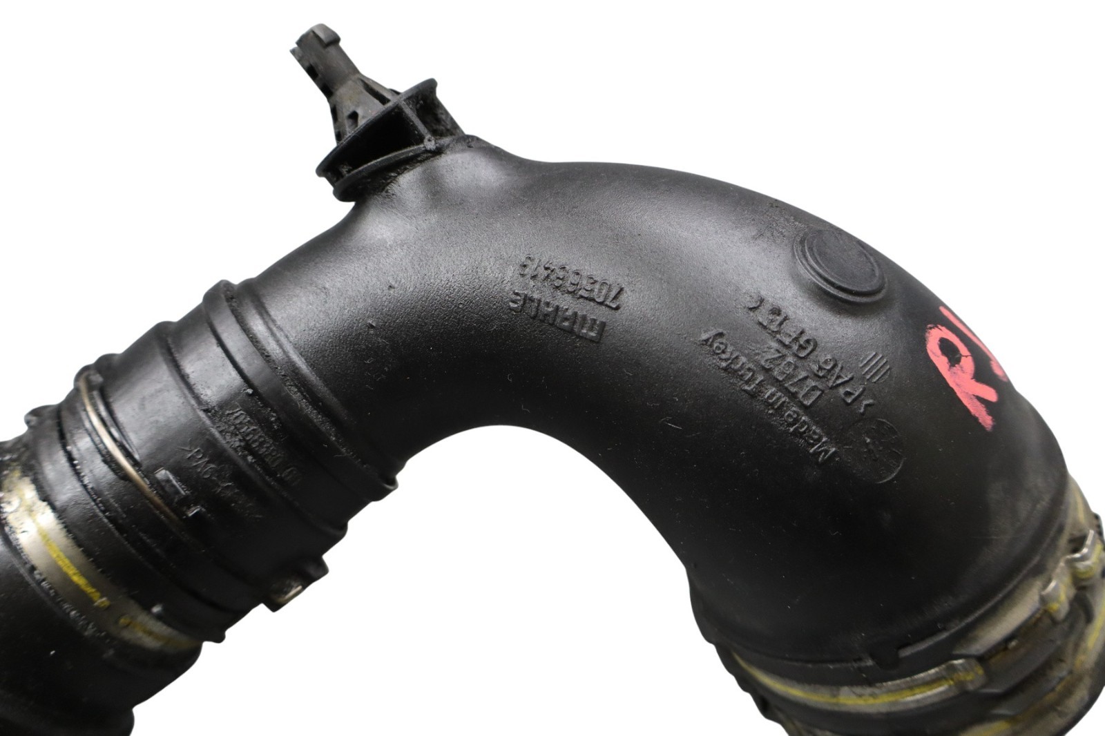 14-22 Maserati Quattroporte Right Air Intake Duct Pipe Hose w/Air Flow Sensor