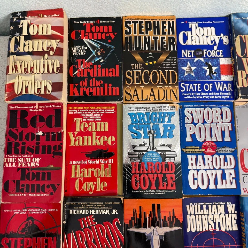 Лот из 27 военных шпионских художественных триллеров Suspense Клэнси Гриффин книги в мягкой обложке - Изображение 2 из 4