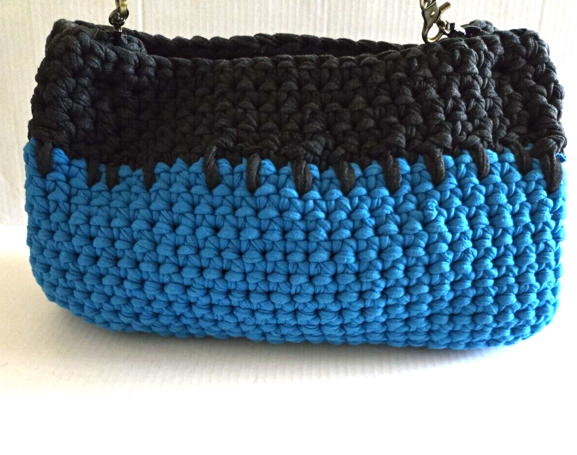 VTG Handmade Crochet Shoulder Bag Tight Knit Blue Black Boho Purse colorblock