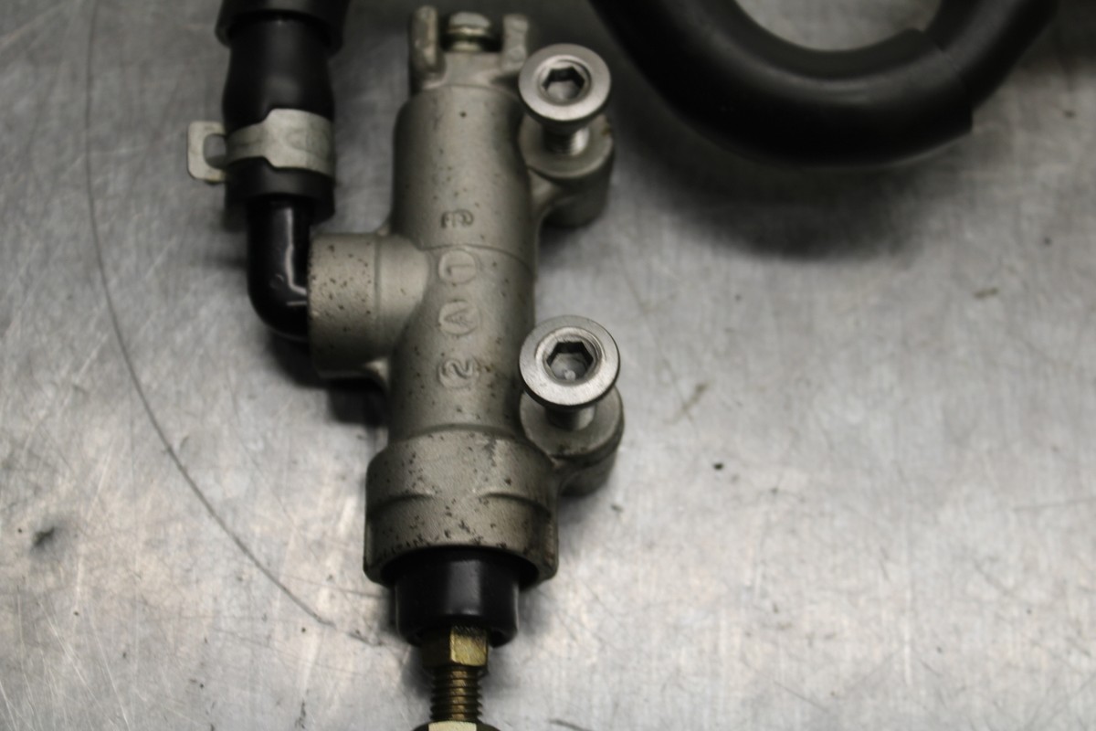 MKBNRBオーダー品 00-05 KAWASAKI NINJA ZX12R REAR BACK BRAKE MASTER CYLINDER W