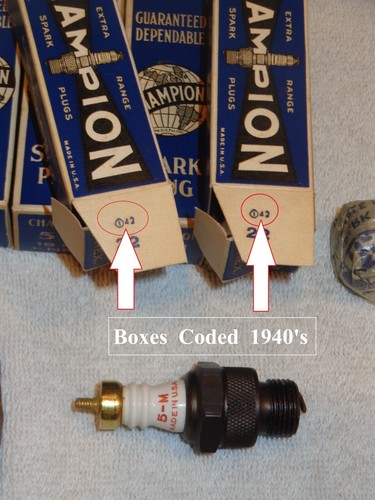 ( 1 ) .. ‘NOS’ Champion 5M Spark Plug ..‘Brass Hat’ .. 2 Ring Design .. USA Made - Picture 4 of 18
