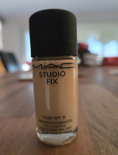M·A·C Studio Fix Fluid Foundation NW20 Matt...