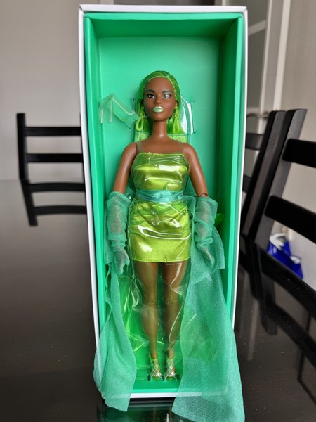 Barbie Chromatic Couture Green AA Milan Italian Doll Convention 2021 HCC02 NRFB