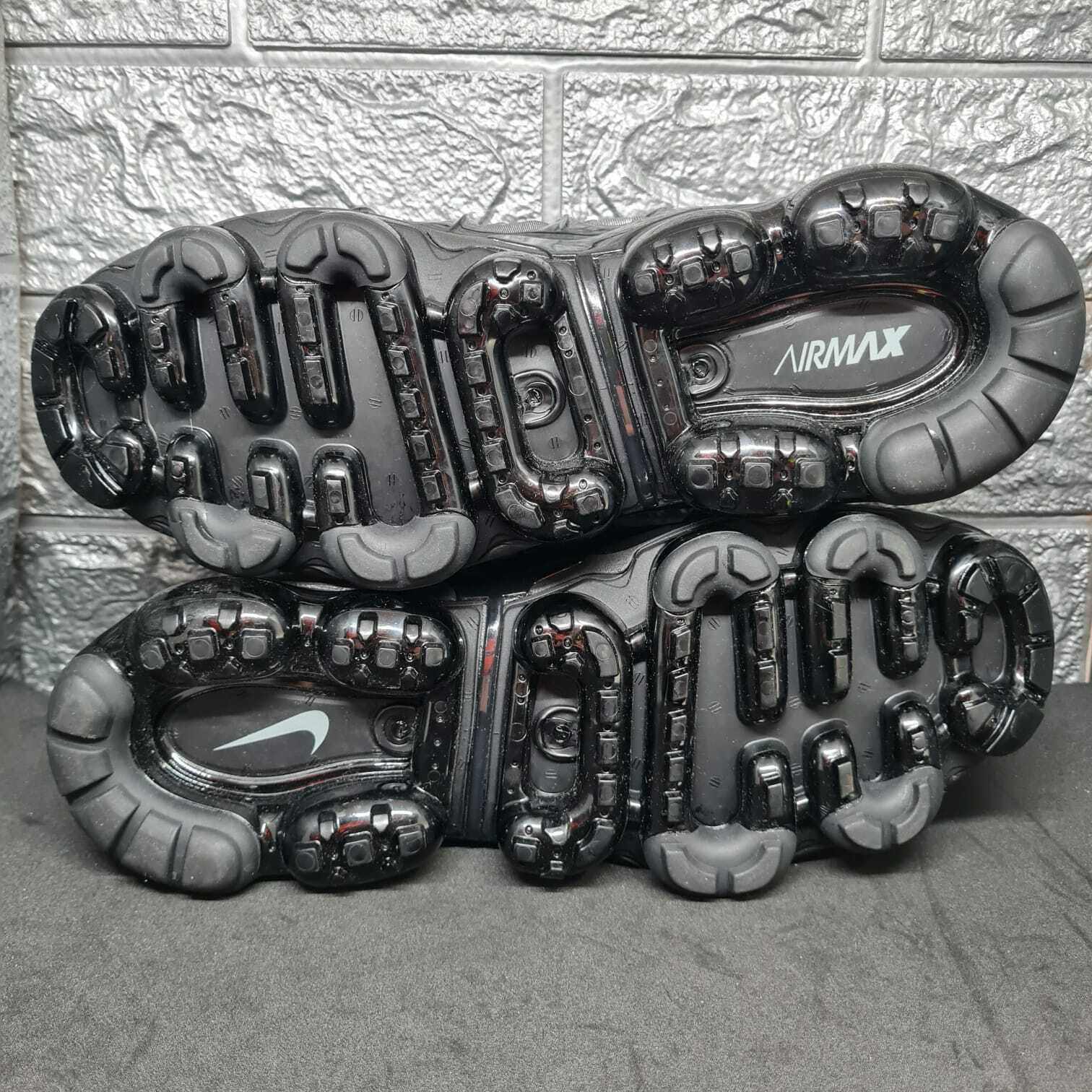 Nike Air Vapormax Plus CK0900-001 Cool 