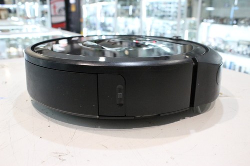 iRobot Roomba i7+ Robotic Vacuum Cleaner - Black *READ DESCRIPTION - Picture 10 of 16