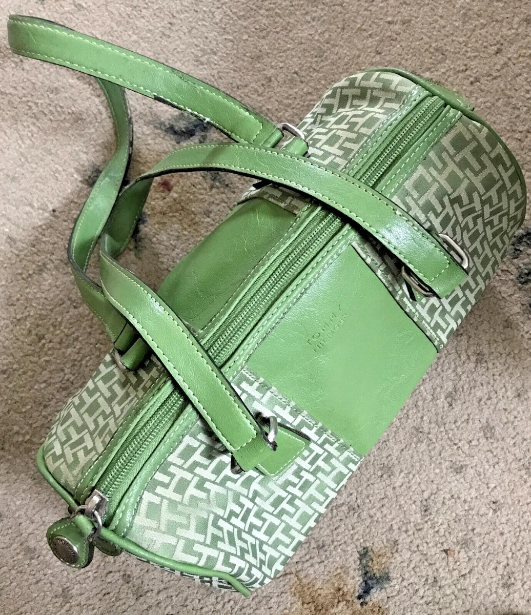 Tommy hilfiger hotsell boston bag