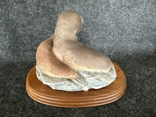 Vintage Masterpiece di Homco ~ Interni Casa Porcellana Carini Sigilli 1981 con Base - Foto 5 di 22