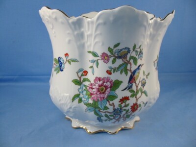 Pembroke 6.376'' tall Victorian Cache (Gold Trim) by JOHN AYNSLEY, Condition New