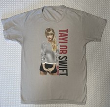 Taylor Swift RED Tour 2013 Grey Graphic Concert Dates T Shirt SZ SM 100% Cotton
