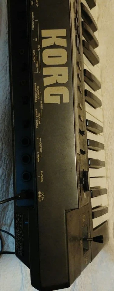 Korg 1985 Poly-800 model Vintage Analog Synthesizer with AC Adapter From Japan - Image 3 of 4