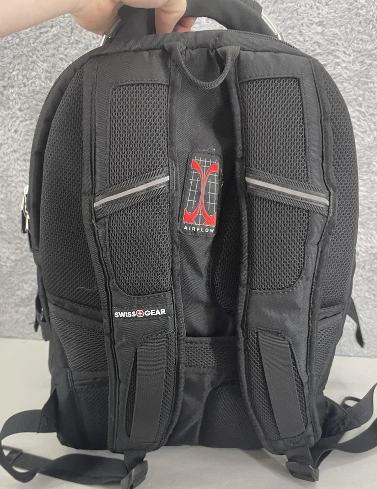 Swiss Gear Backpack Airflow Black Laptop and Multiple Compartments XL Bag - Image 3 of 4