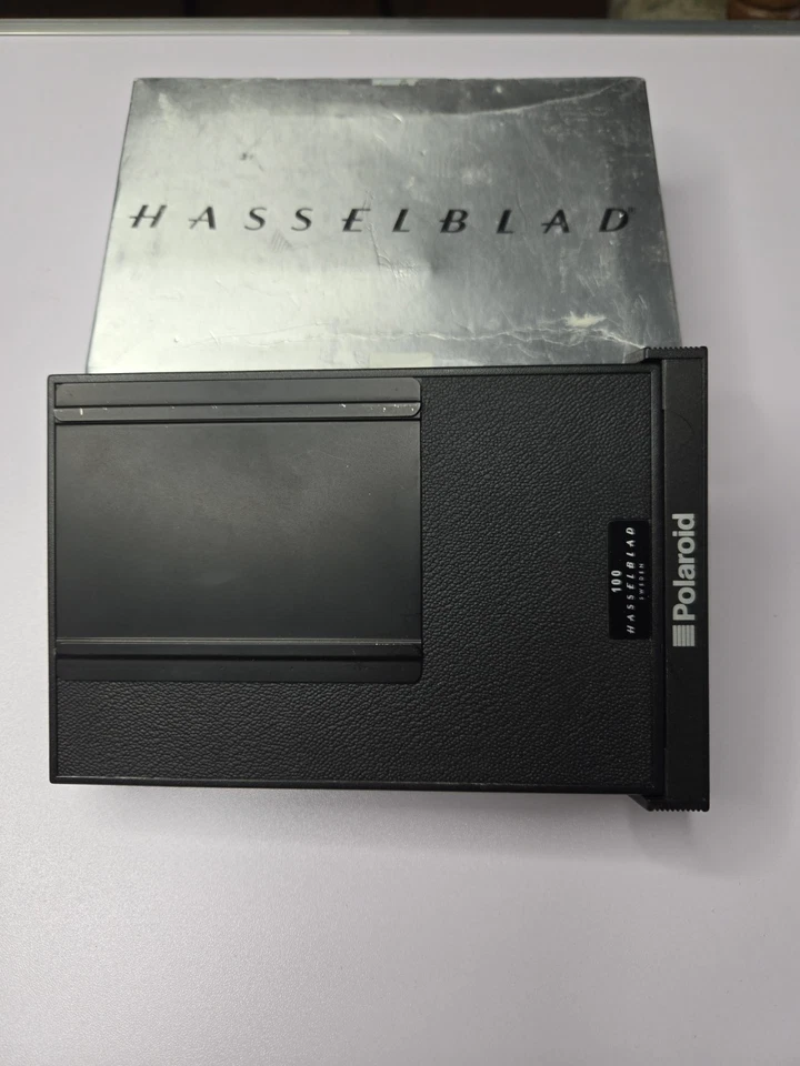 Hasselblad Polariod espalda con tobogán oscuro Foto 3 de 3