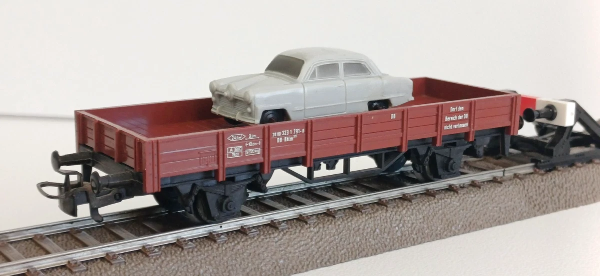 Lot De 2 Wagons De Marchandises Marklin époque III - HO - Allemagne - Quasi Neufs