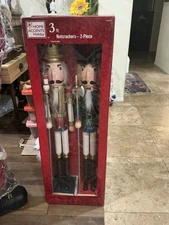 HOME ACCENT HOLIDAY Christmas 3ft 2 Pc Nut Cracker 