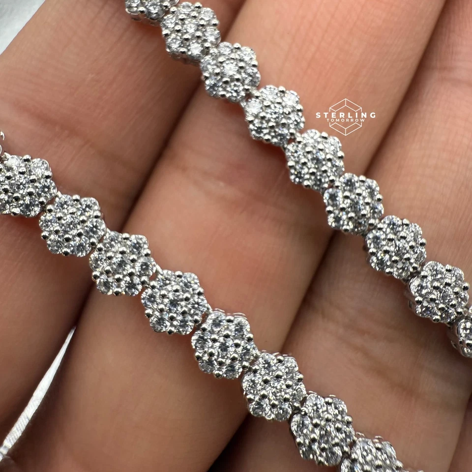 Collar de tenis con flores de 5 mm enchapado en oro blanco de 14 K cadena de circonita cúbica duradera helada Foto 3 de 4