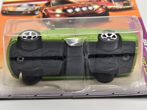 2010 MATCHBOX IN 1/64 SCALE GREEN '08 HOLDEN VE UTE SSV SPORTS CARS SERIES #2 - Picture 6 of 7