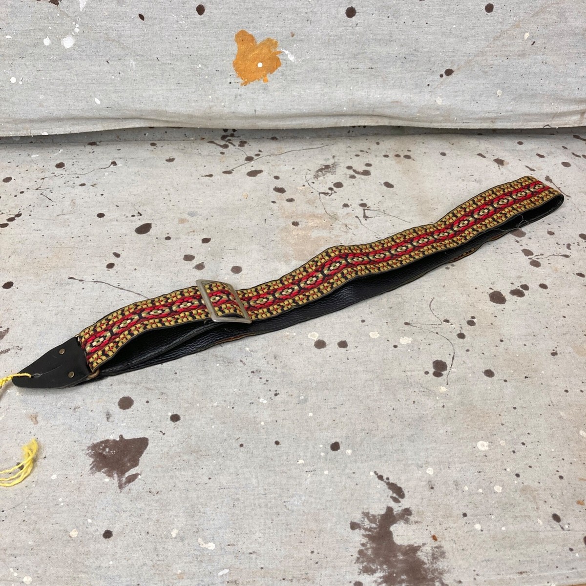 【サボ 愛称板】(表)天 草 AMAKUSA(裏)西 海 SAIKAI Vintage Ace Style Guitar Strap Woven Red, Yellow, and Black