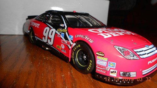 Nascar 2007 Ford Fusion 1:24 Scale #99 Office Depot Carl Edwards Motorsports NIB - Picture 2 of 10