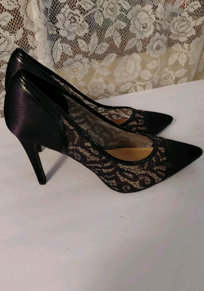 ZAPATOS ELEGANTES FIONI NOCHE SATINADO ENCAJE TALLA 8.5 ALTURA TACÓN 2.9" NUEVOS SIN CAJA. Foto 3 de 4
