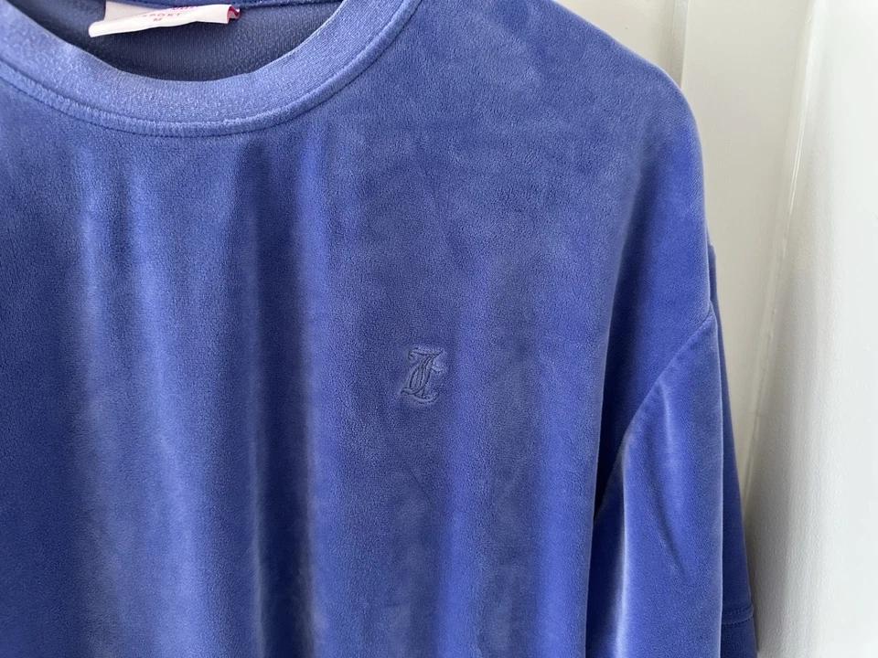 Juicy Couture Sport Y2K Velour Short Sleeve Lilac Seater top Medium Exclt Condt - Image 4 of 4