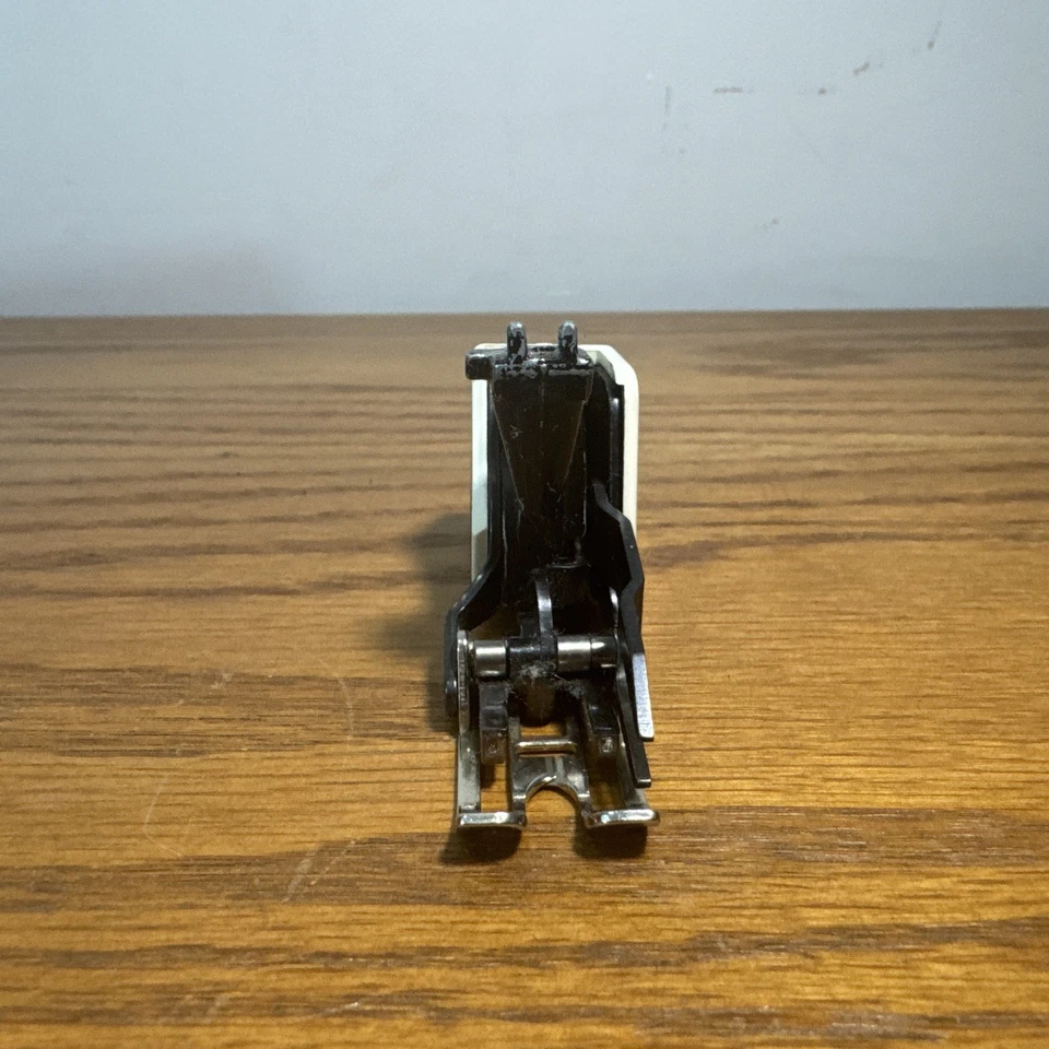 Genuine Bernina 334 184 040 Walking Foot - Old Style - Image 4 of 4