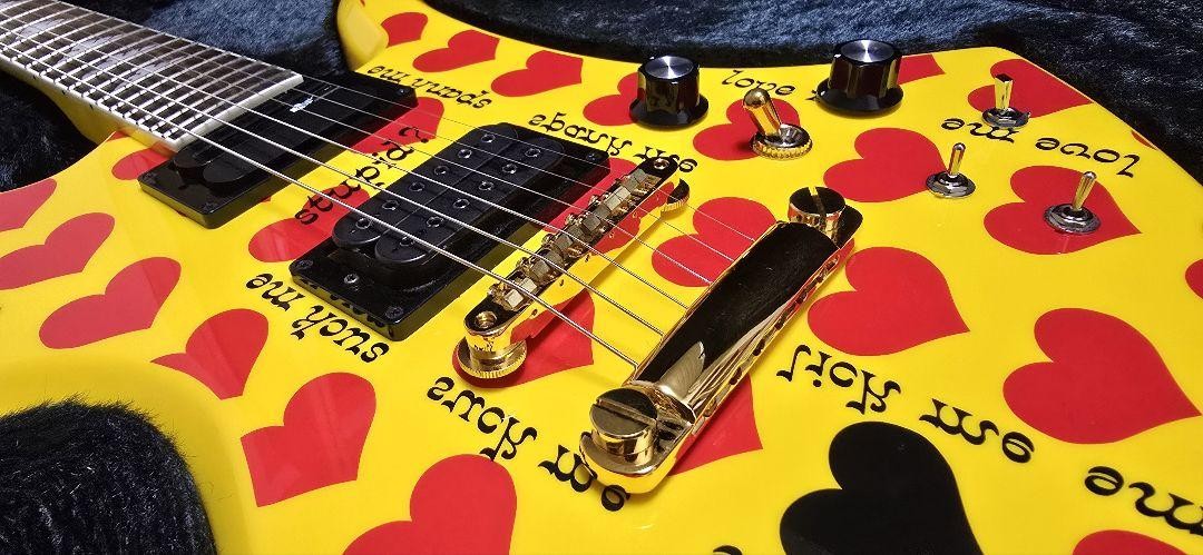 Hide Guitar Yellow Heart Mg165S Collector Producthy Safe