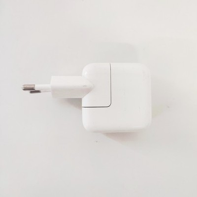 Apple 10W USB Power Adapter A1357