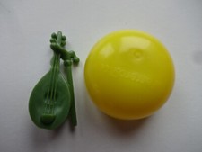 Altes Spielzeug / Grünes Musukinstrument