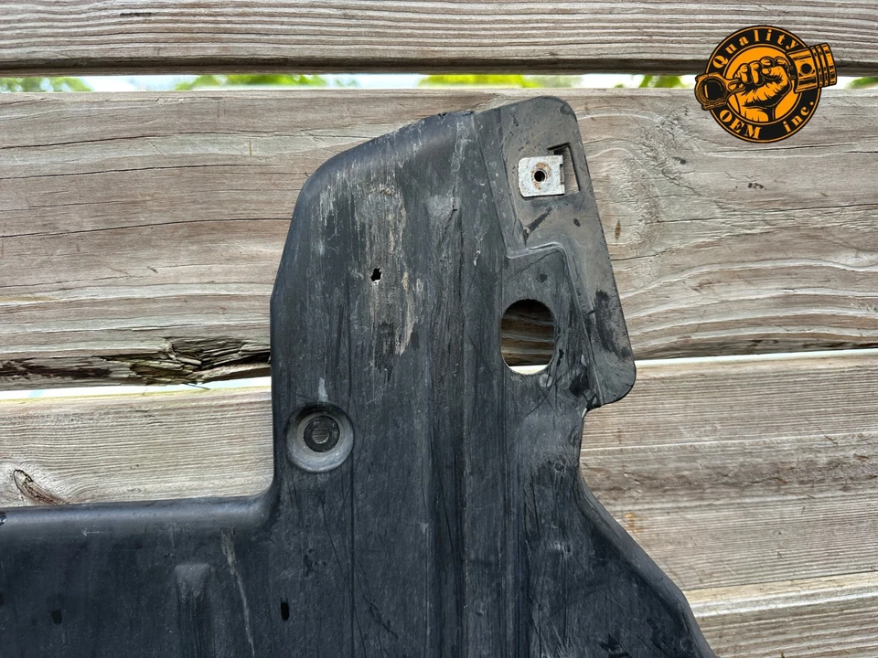 Porsche 911 Cayman Boxster 2005-12 tracción trasera cubierta protectora contra salpicaduras delantera debajo de la carrocería Foto 3 de 4